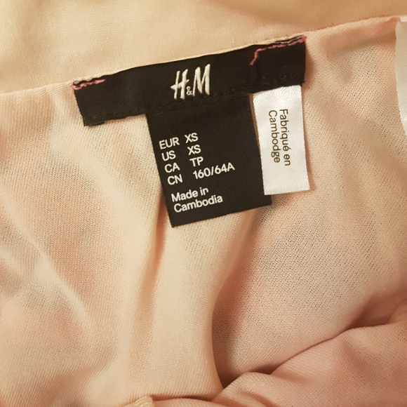 pink lace mini skirt H&M - Picture 3 of 9